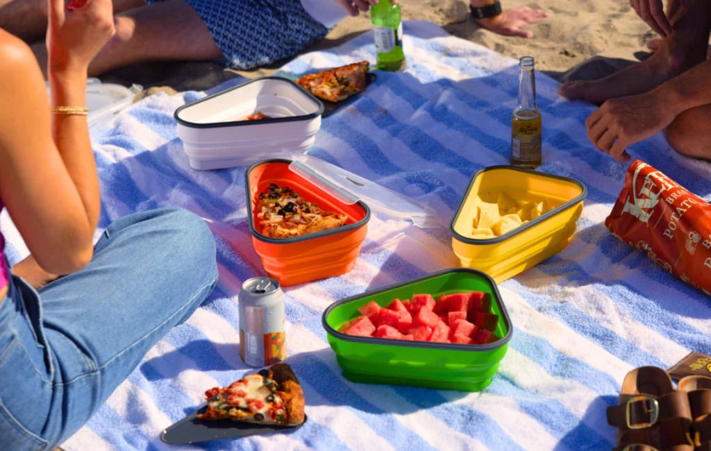 having a picnic using pizza pack