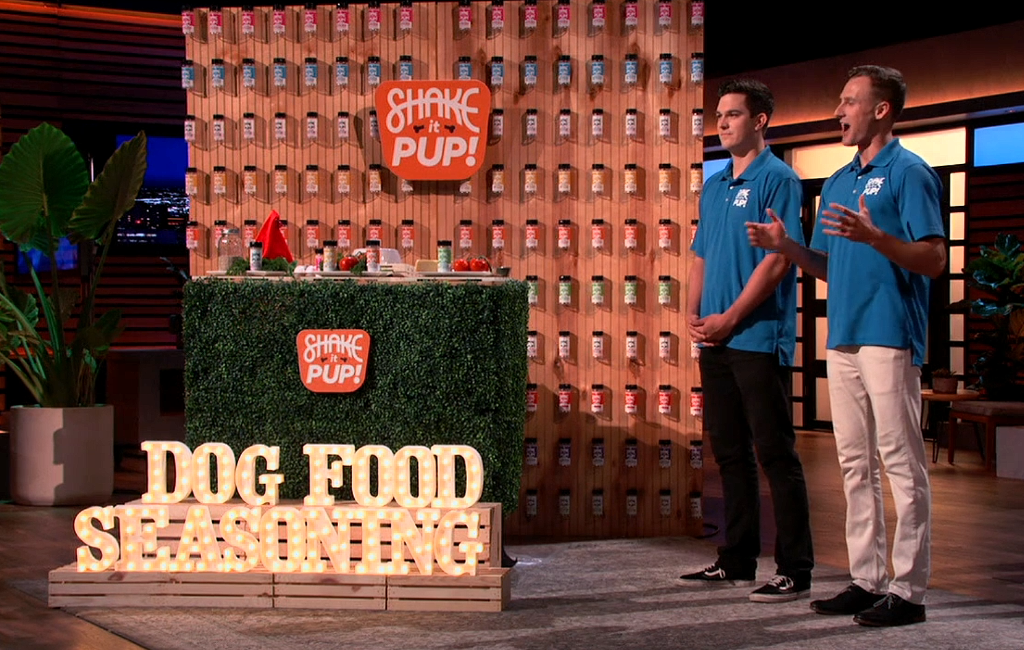 founders-of-shake-it-pup-pitching-on-shark-tank