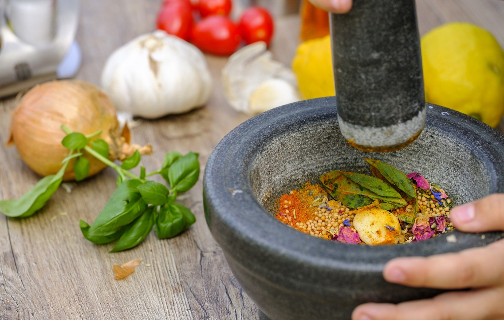 mixing spices