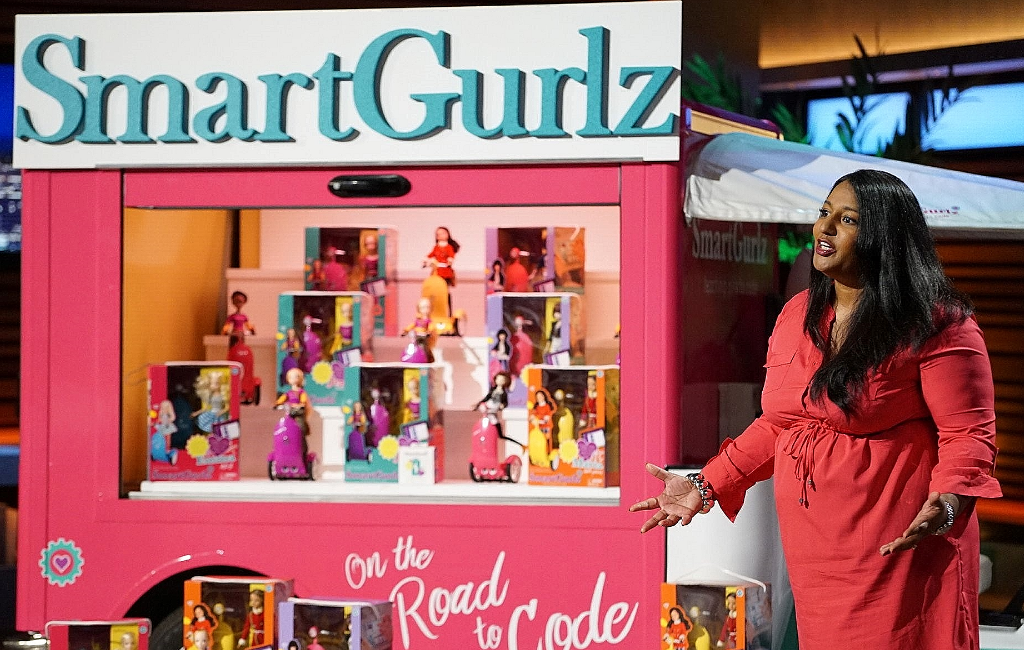 founder-of-smartgurlz-coding-robot-pitching-on-shark-tank