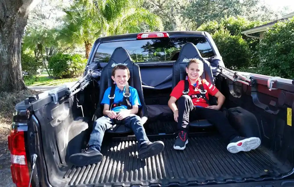 kids in pick-up