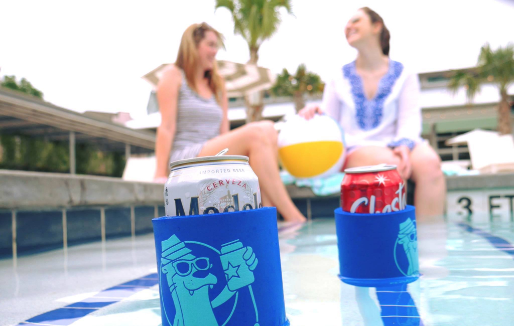 women-having-dring-on-pool