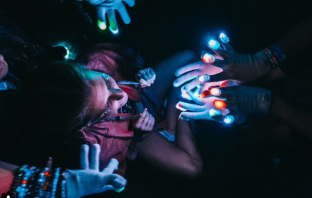 gloves with light