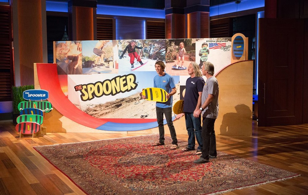 founders-of-spooner-balance-boards-pitching-on-shark-tank