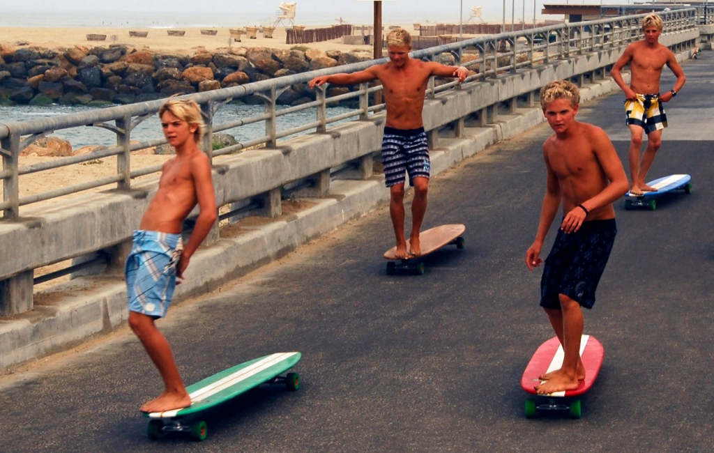 boy using hamboard