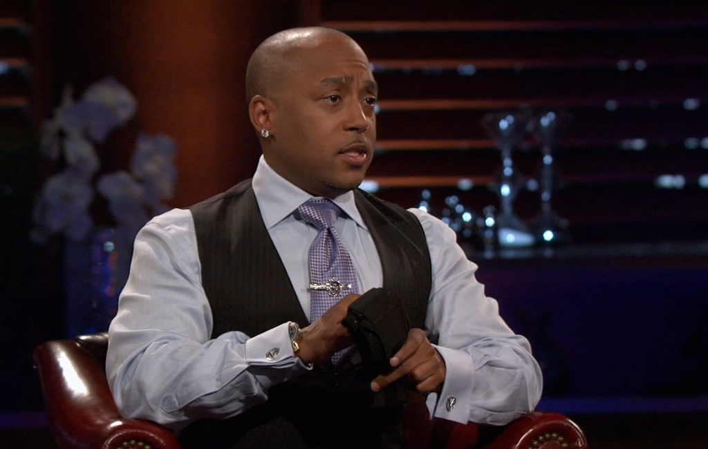 daymond-holding-posturenow