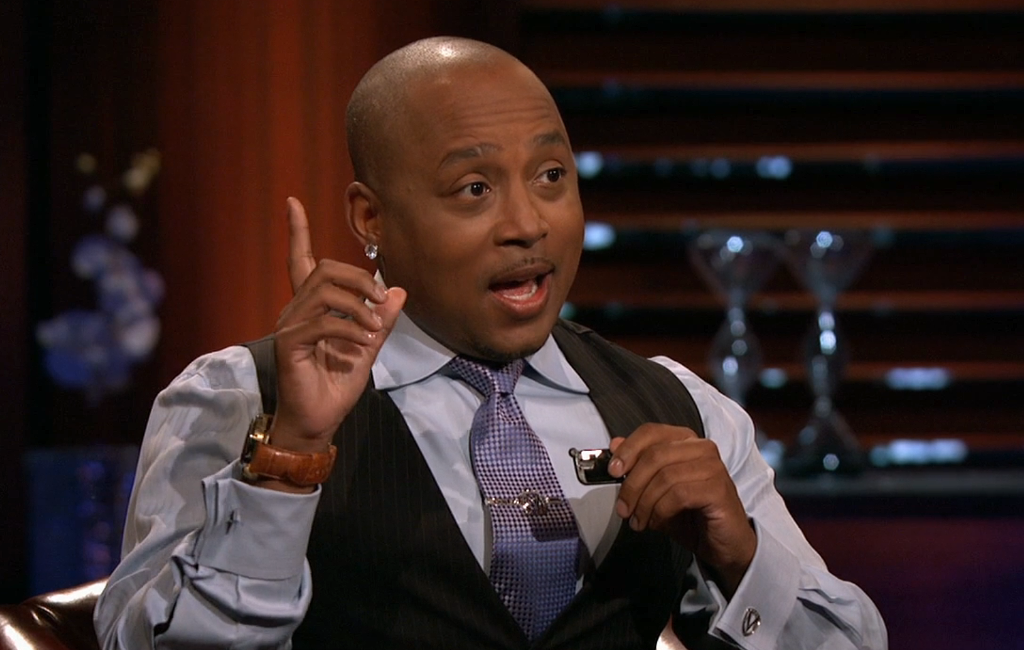 daymond-holding-soundbender-for-ipad