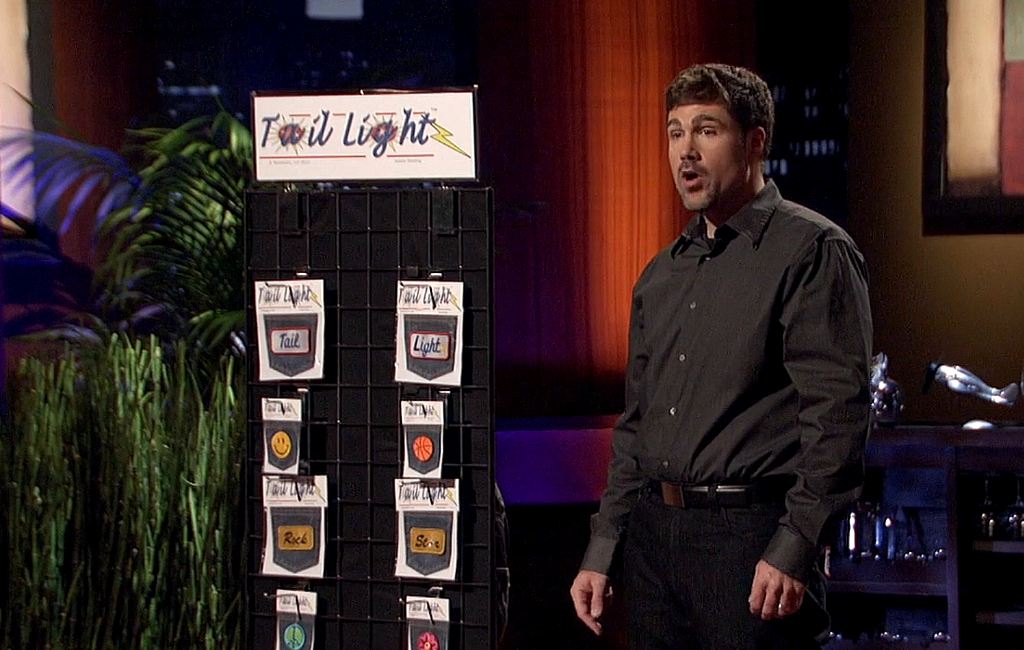 founder-of-tail-lightz-pitching-on-shark-tank