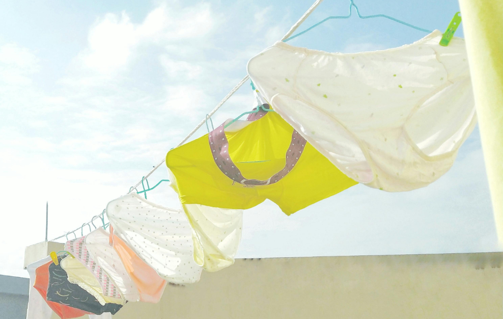 underwear-drying-on-sun