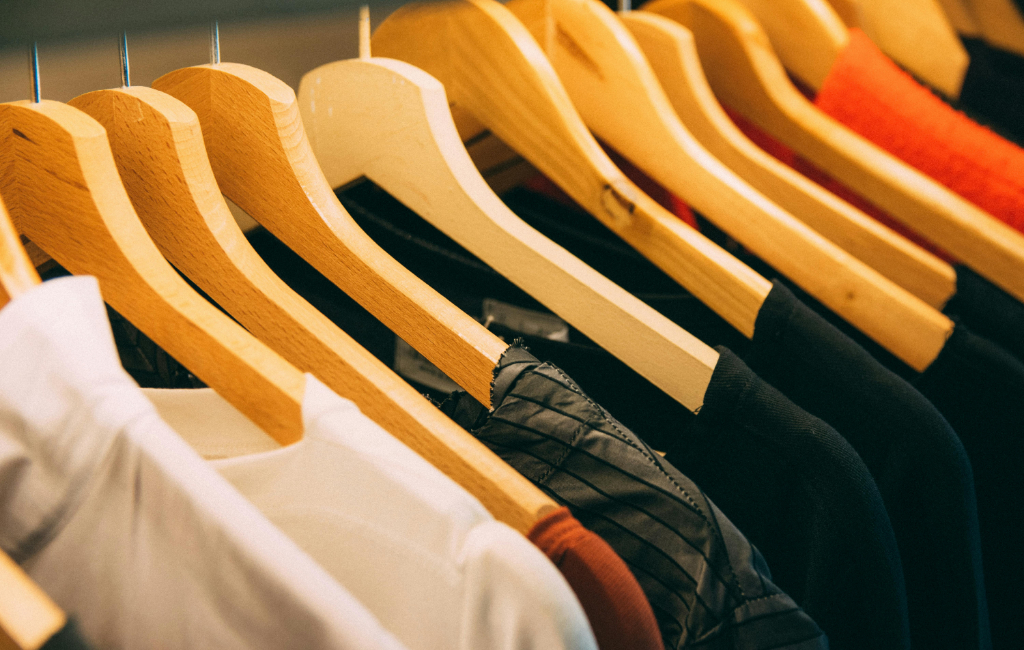 t-shirts-on-hangers